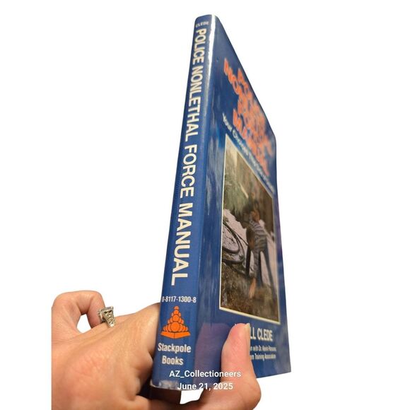 Police nonlethal force manual by Bill Clede - stackpole books - isbn 0811713008 - Picture 3 of 7